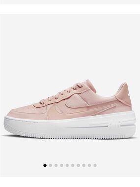 Nike Women's Air Force 1 PLT.AF.ORM Low-Top Sneakers in Blush Pink and White